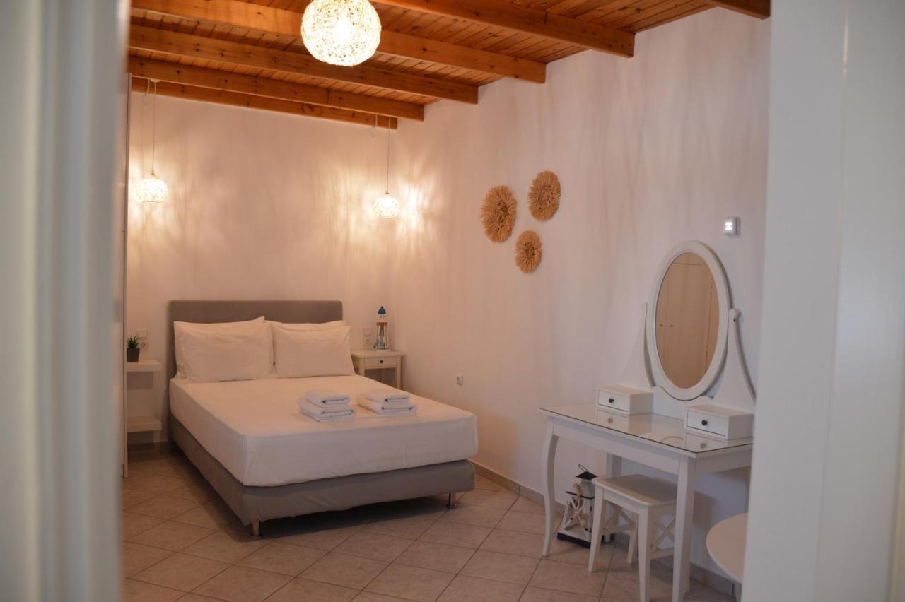 Cute Studio in Milos Tripiti Esterno foto